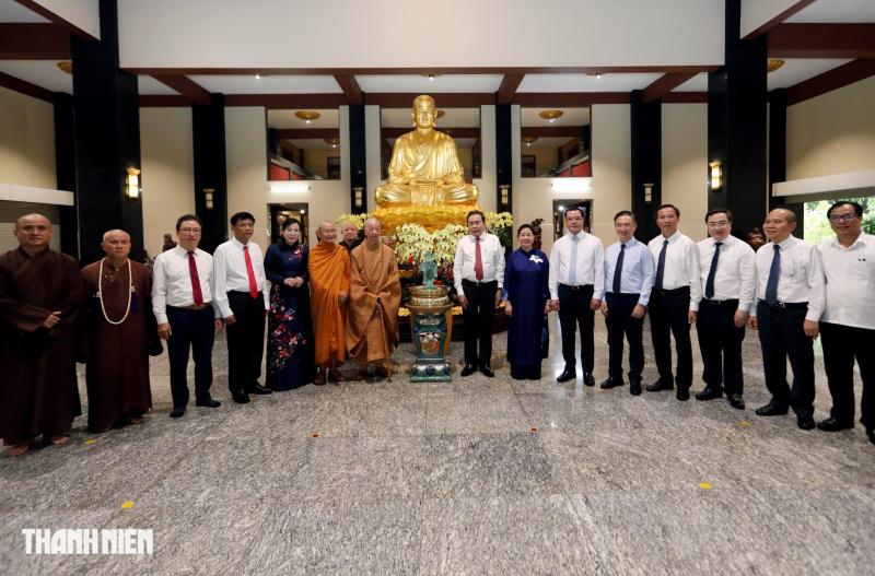 Chủ tịch Quốc hội Trần Thanh Mẫn thăm Đức Pháp chủ Giáo hội Phật giáo Việt Nam- Ảnh 9.