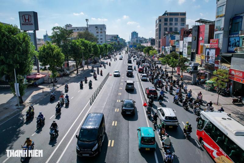 Đường 3 chiều Cộng Hòa: Vì sao phải lắp lại dải phân cách cứng? - Ảnh 3.