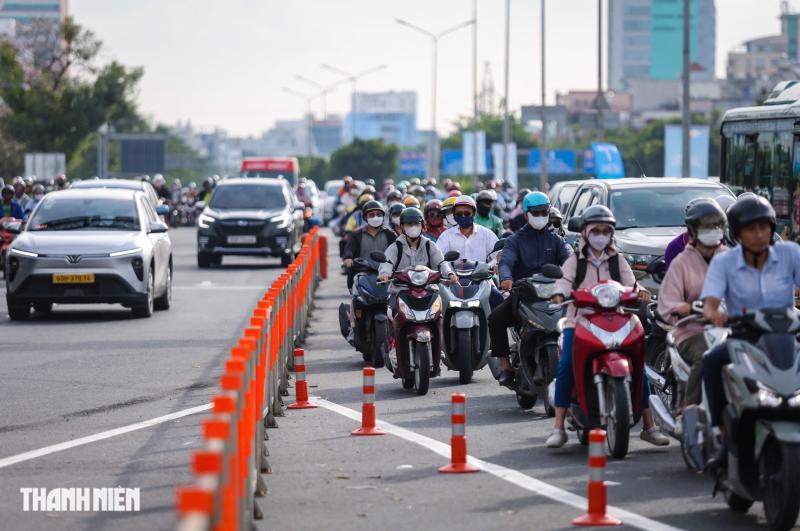Vòng xoay Điện Biên Phủ bớt kẹt xe khi mở thêm làn rẽ trái - Ảnh 11.