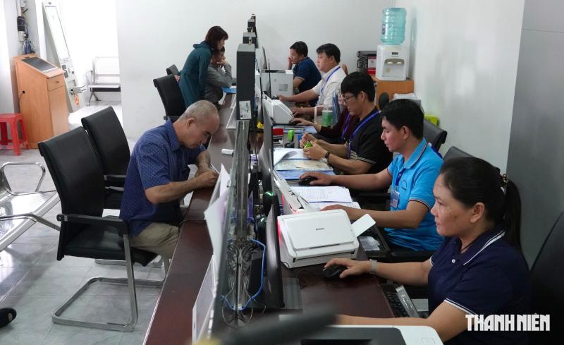 Bộ Nội vụ trả lời TP.HCM việc hỗ trợ thêm cho người hoạt động không chuyên trách- Ảnh 2.