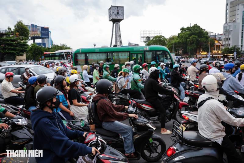 TP.HCM sắp đổi cách chạy xe ở vòng xoay Nguyễn Bỉnh Khiêm: Đi sao cho đúng?- Ảnh 5.