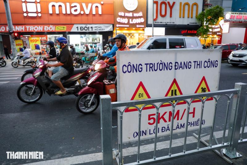 Đường 3 chiều Cộng Hòa: Vì sao phải lắp lại dải phân cách cứng? - Ảnh 6.