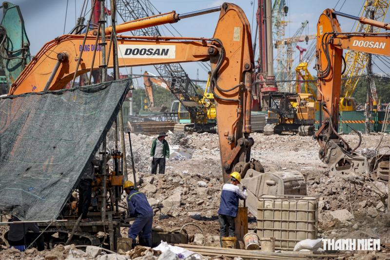 Hà Nội trong ngày nắng nóng đỉnh điểm- Ảnh 12.