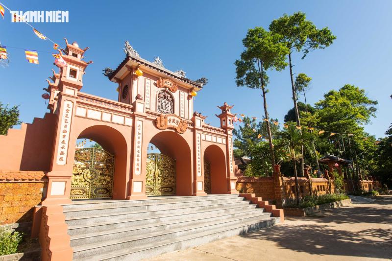 Ngôi chùa cổ bên bờ Thạch Hãn nhiều lần 'hồi sinh' sau chiến tranh- Ảnh 1.