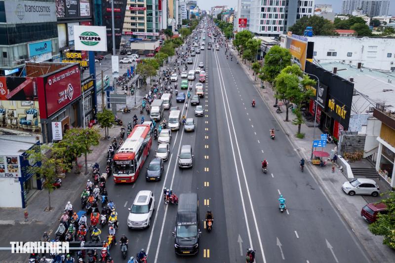 Đường 3 chiều đầu tiên ở Việt Nam trên đường Cộng Hòa: Đi sao cho đúng? - Ảnh 2.