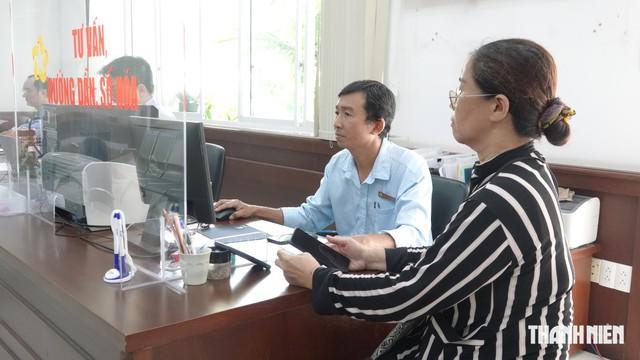 TP.HCM sẽ hỗ trợ thêm cho hơn 4.000 người hoạt động không chuyên trách nghỉ việc - Ảnh 1.