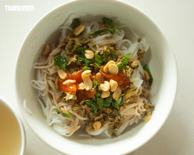 Bún hến Mai Xá: Món ngon Quảng Trị nổi tiếng vì cách trộn khác lạ- Ảnh 5.