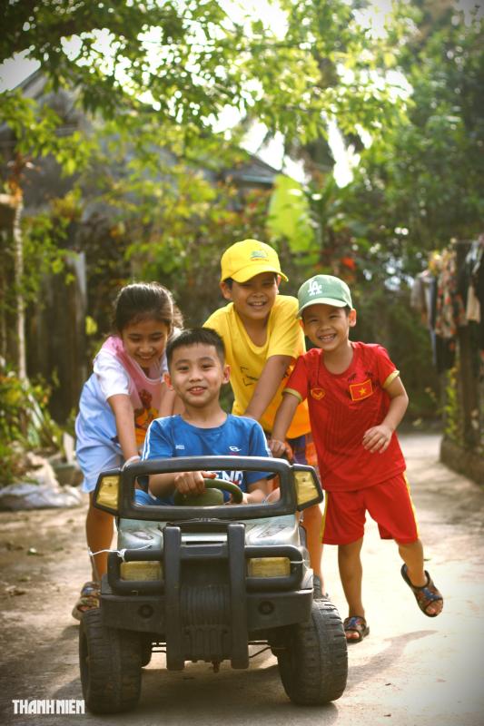 Mấy 'đội ăn chực' lại có mặt ở nhà ông bà - Ảnh 2.