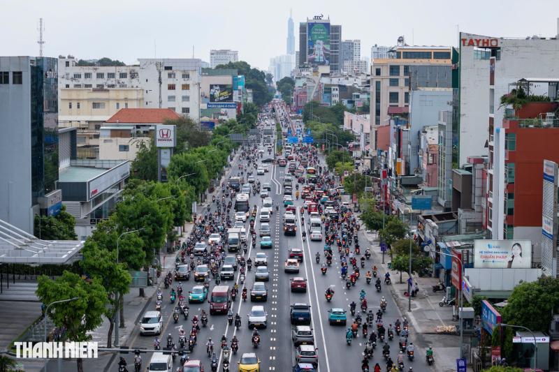 Đường Cộng Hòa đảo chiều làn xe: Nhận biết thế nào để tránh đi nhầm? - Ảnh 1.