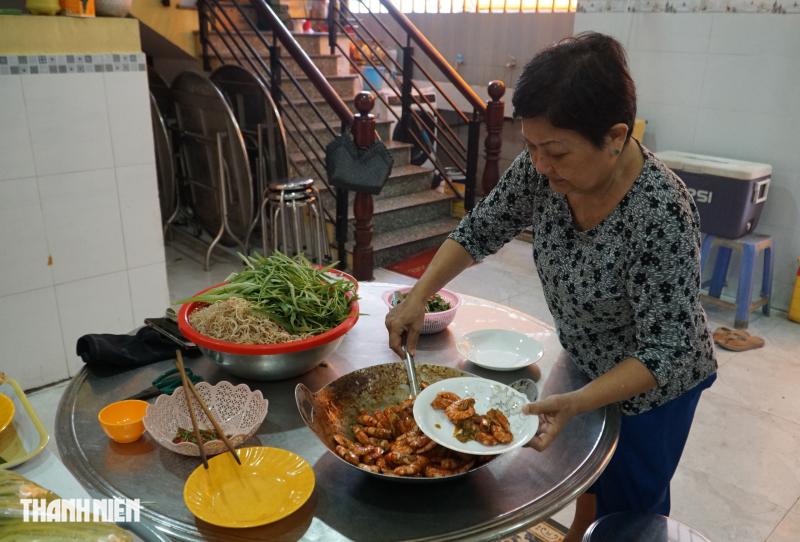 Chùa trong hẻm ở TP.HCM: Sư không ăn chay, giữ truyền thống Khmer Nam bộ - Ảnh 9.