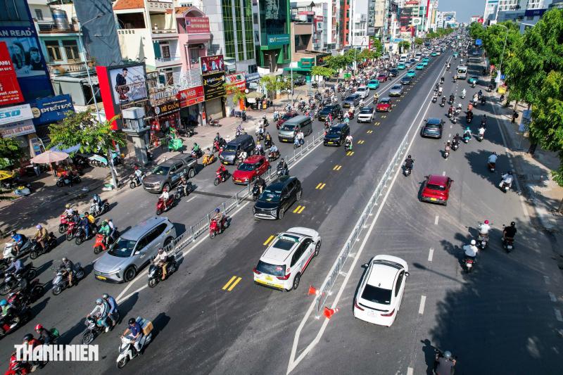 Đường 3 chiều Cộng Hòa: Vì sao phải lắp lại dải phân cách cứng? - Ảnh 5.