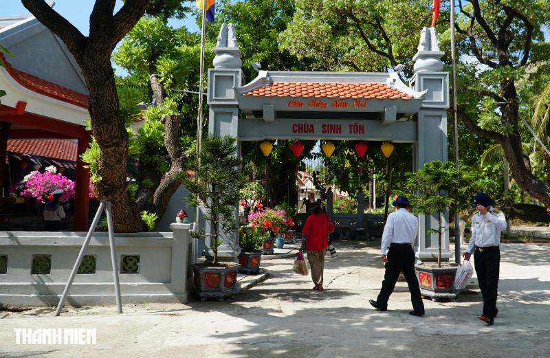Những ngôi chùa nhỏ cổ kính nép mình giữa bốn bề biển cả Trường Sa - Ảnh 9.