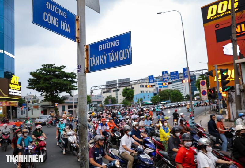 Đường 3 chiều đầu tiên ở Việt Nam trên đường Cộng Hòa: Đi sao cho đúng? - Ảnh 8.