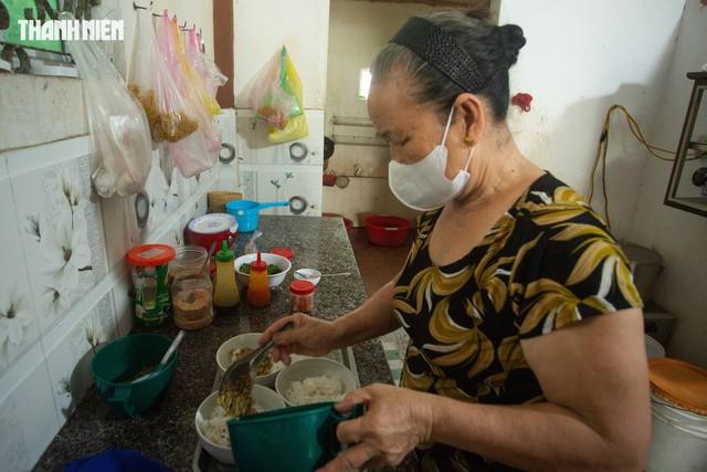 Bún hến Mai Xá: Món ngon Quảng Trị nổi tiếng vì cách trộn khác lạ- Ảnh 2.