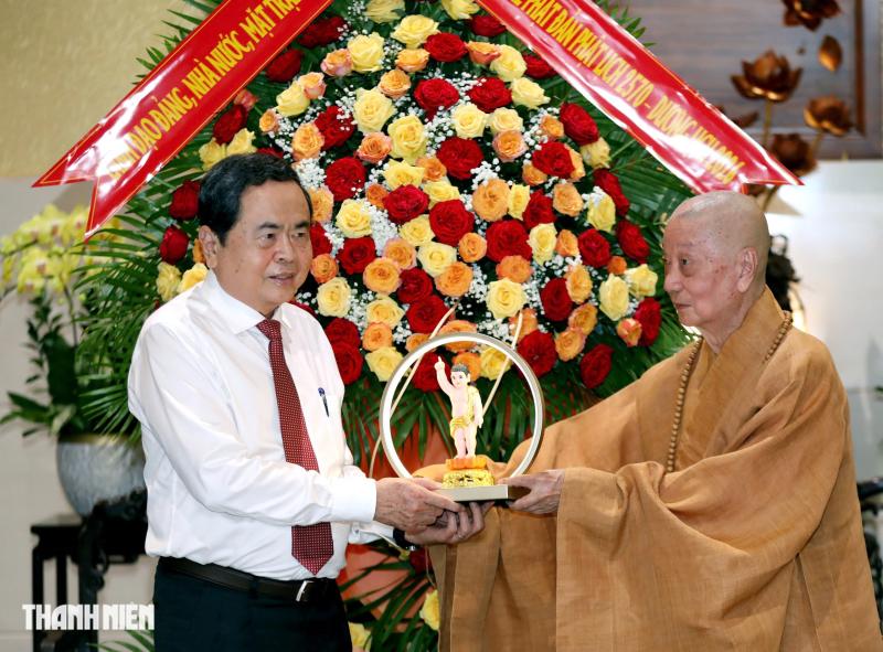 Chủ tịch Quốc hội Trần Thanh Mẫn thăm Đức Pháp chủ Giáo hội Phật giáo Việt Nam- Ảnh 6.