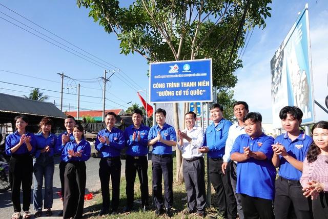 T.Ư Đoàn ‘mở hội’ tại xã vùng biên Ba Chúc - Ảnh 3.