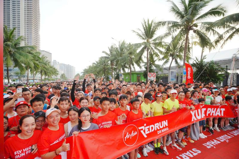 Gần 8.000 runner 'đổ bộ' Đà Nẵng, AirAsia RedRun 2026 gây sốt ngay mùa đầu- Ảnh 1.