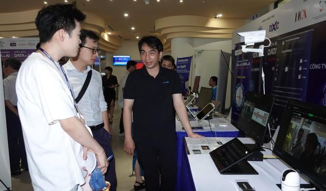 Chủ tịch Hội Tin học TP.HCM: 'Trí tuệ nhân tạo không đến để thay thế con người'- Ảnh 3.