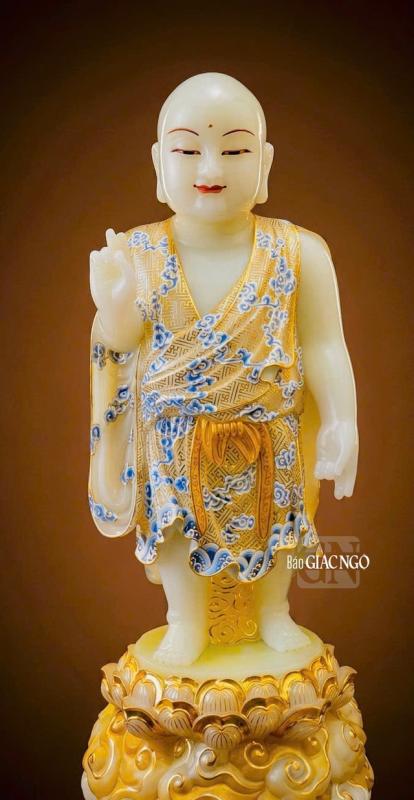 Lần đầu cung rước tượng Phật ngọc bảo tướng sơ sanh trong lễ rước Phật ở TP.HCM - Ảnh 1.
