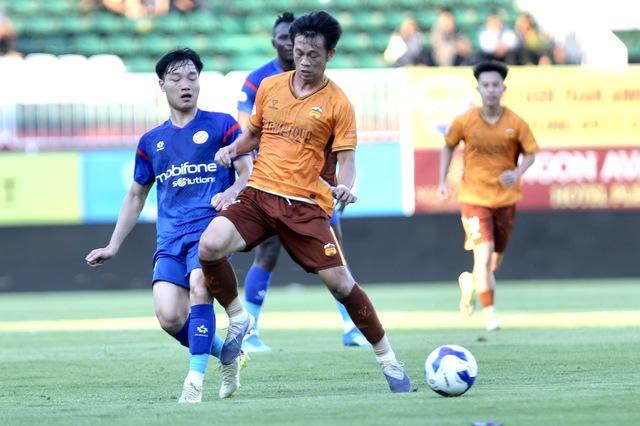 Trung Kiên ‘bất ngờ’ vắng mặt, HAGL dùng 2 nhân sự chưa đá trận nào mùa này: Thua PVF-CAND là phải! - Ảnh 1.
