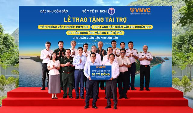 VNVC tài trợ kho lạnh GSP, tiêm miễn phí vắc xin cúm 3 năm cho Côn Đảo - Ảnh 1.