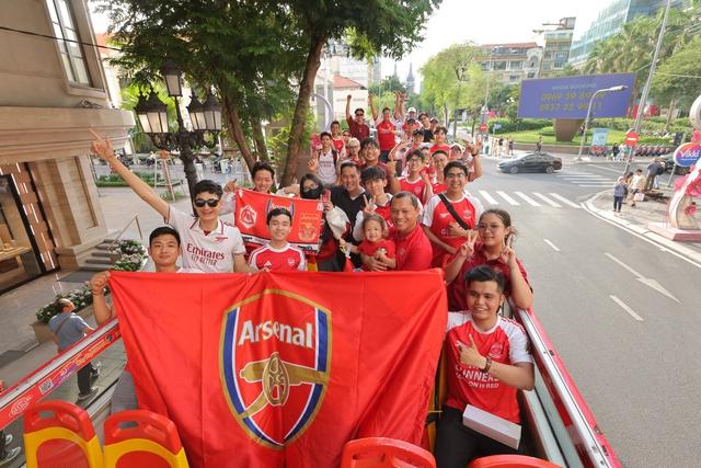 FPT Play cùng fan Arsenal ăn mừng hoành tráng sau chức vô địch Ngoại hạng Anh- Ảnh 1.