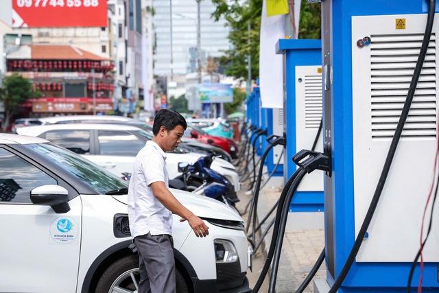 Đề xuất mở rộng vùng kiểm soát xe xăng tại TP.HCM- Ảnh 2.
