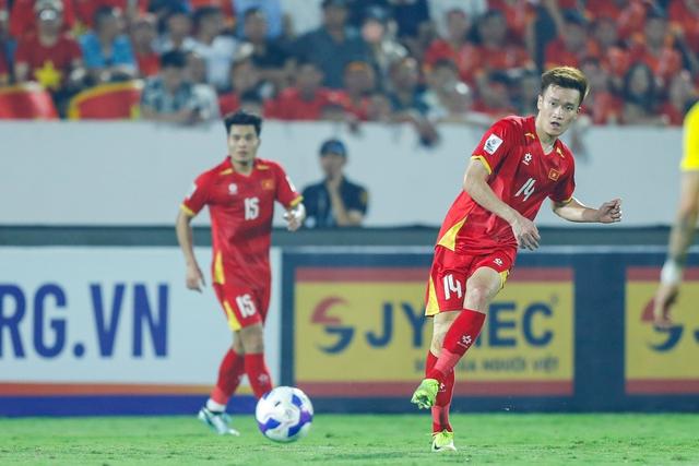 Bảo vệ ngôi vương AFF Cup 2026: Áp lực kép cho HLV Kim Sang-sik đến từ đâu?- Ảnh 2.