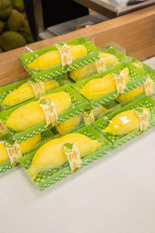 Buffet sầu riêng độc lạ đang diễn ra ở TP.HCM, cửa hàng chuẩn bị hơn 1 tấn - Ảnh 8.