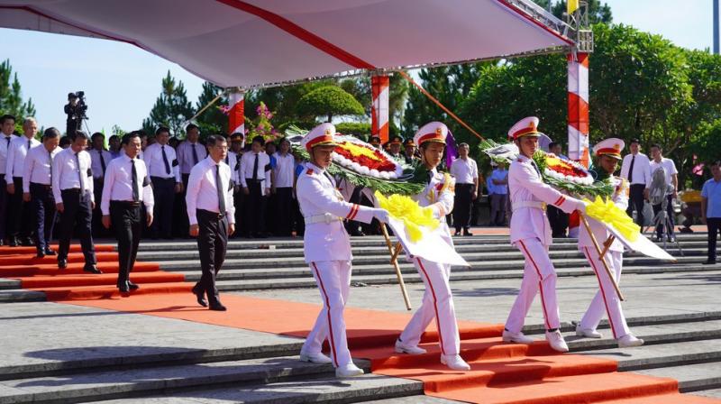 Thủ tướng Lê Minh Hưng dự lễ truy điệu, an táng 28 hài cốt liệt sĩ tại Quảng Trị- Ảnh 2.