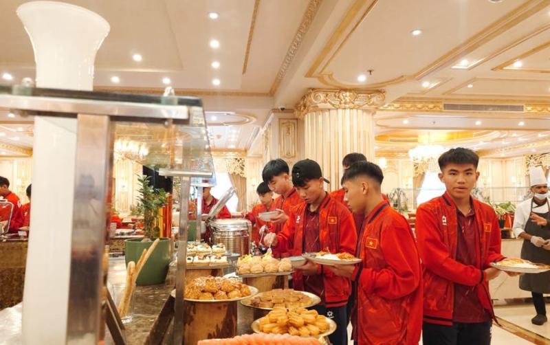 U.17 Việt Nam đến Tây Á rất an toàn, VFF lo mọi chi phí phát sinh: Khát khao lấy vé World Cup- Ảnh 5.