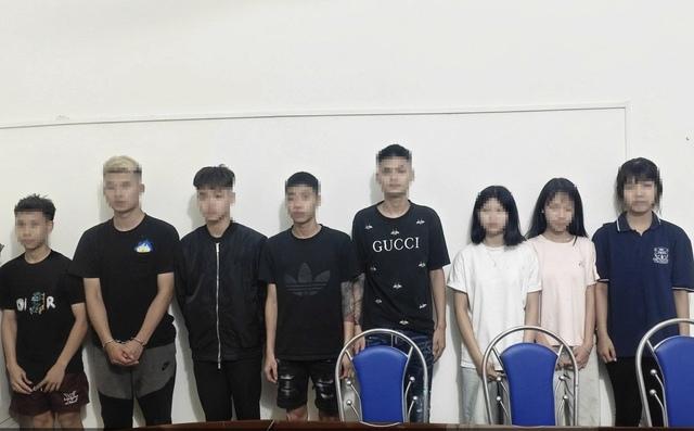 Khởi tố 2 thanh niên hành hung, làm nhục nữ sinh 14 tuổi - Ảnh 1.