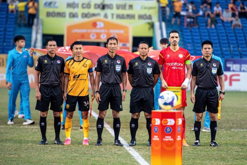 Hai trọng tài Malaysia làm chứng nhân 2 cuộc đối đầu khốc liệt có HAGL, ai đó sẽ rớt hạng nếu…- Ảnh 2.