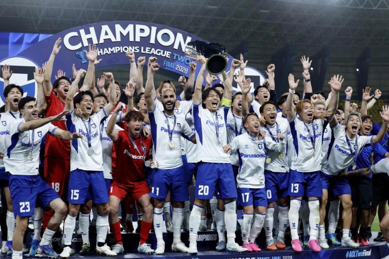 Đội Ronaldo thua sốc chung kết, nhìn Chủ tịch VFF trao cúp cho đại diện Nhật Bản- Ảnh 5.