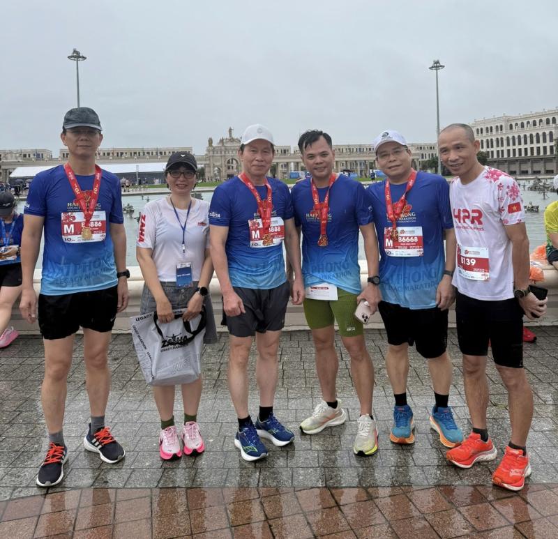Hồng Lệ và Anh Khôi vô địch giải chạy Hải Phòng Legacy Marathon 2026, lan tỏa thông điệp sống xanh- Ảnh 3.