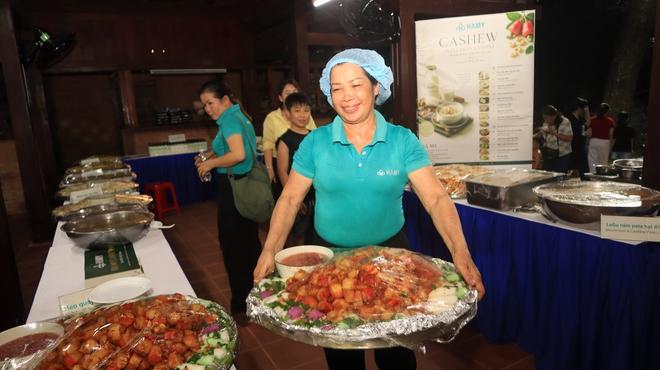 Lễ hội quả điều vàng Đồng Nai: Trăm món ăn từ điều miễn phí- Ảnh 18.