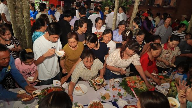 Lễ hội quả điều vàng Đồng Nai: Trăm món ăn từ điều miễn phí- Ảnh 17.