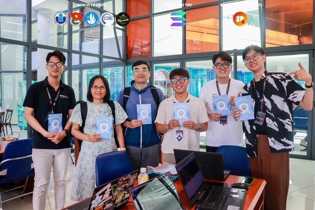 Từ học sinh yếu tiếng Anh đến học bổng toàn phần tiến sĩ tại Úc - Ảnh 3.