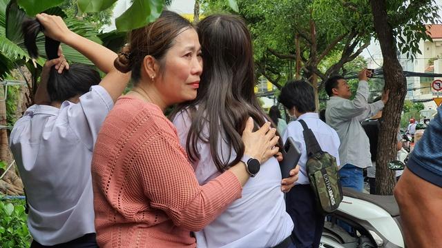 Bỏ thi tuyển sinh lớp 10: Tiết kiệm tài nguyên, công sức khỏi cuộc đua khốc liệt - Ảnh 2.
