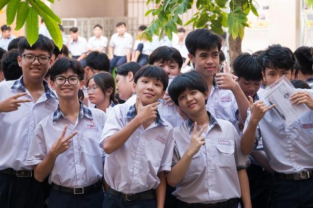 Đừng để điều chỉnh nguyện vọng lớp 10 TP.HCM từ chọn trúng thành trượt - Ảnh 2.