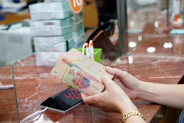 Người trẻ nếu đầu tư nên mua chứng khoán, vàng hay gửi tiết kiệm? - Ảnh 5.