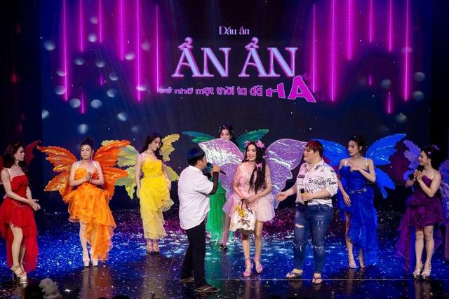 Lô tô thời nay: Để mình là nghệ sĩ, không phải 'bà bóng' bị chọc ghẹo- Ảnh 2.