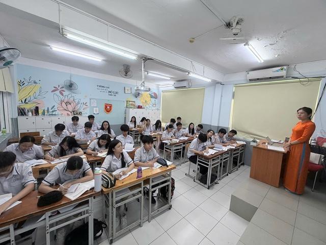 Đừng để điều chỉnh nguyện vọng lớp 10 TP.HCM từ chọn trúng thành trượt - Ảnh 1.