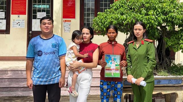 Mẹ con đoàn tụ sau 11 năm nhờ công an xác minh nhân thân- Ảnh 2.