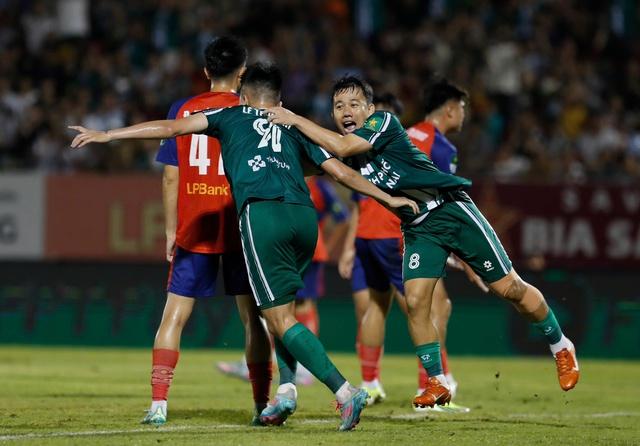 Minh Vương tỏa sáng, Trường Tươi Đồng Nai thắng cực đậm Thanh Niên TP.HCM: Sừng sững tốp 1 - Ảnh 1.