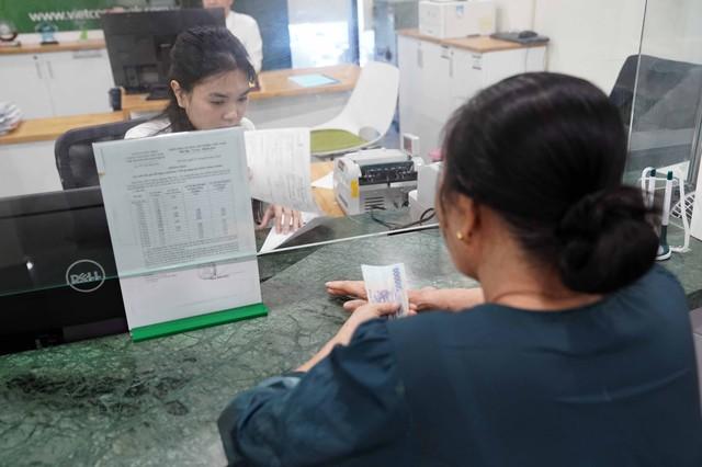 Khi nào chuyển khoản, thanh toán sẽ bị ngân hàng thu phí?- Ảnh 1.