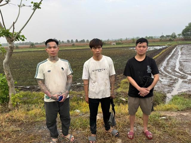 Biên phòng Tây Ninh bắt 3 người từng làm 'sòng bài online' nhập cảnh trái phép- Ảnh 2.