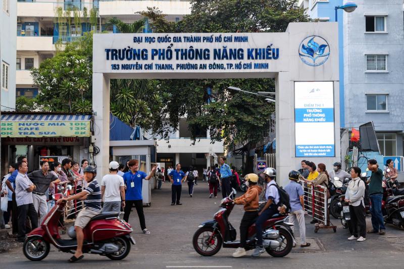 Thi lớp 10 Phổ thông Năng khiếu, thí sinh tăng vọt, cấu trúc đề thi ra sao?- Ảnh 1.