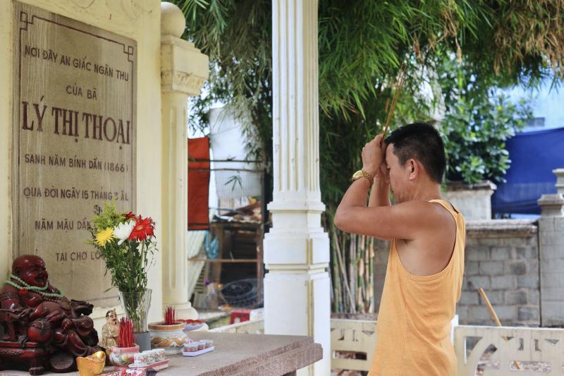 Khu mộ cổ ở TP.HCM: Dấu tích gia tộc đại gia giàu thứ 3 Sài Gòn xưa- Ảnh 4.