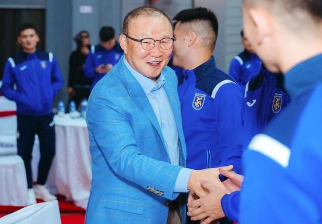 Đội Bắc Ninh của cố vấn Park Hang-seo vào thế khó: Thăng hạng V-League bằng cách nào? 

- Ảnh 2.